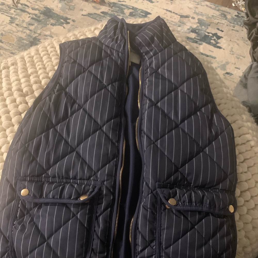 Vest - Picture 2 of 3